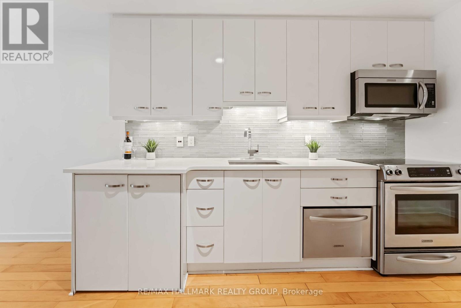 15 - 202 ST. PATRICK STREET