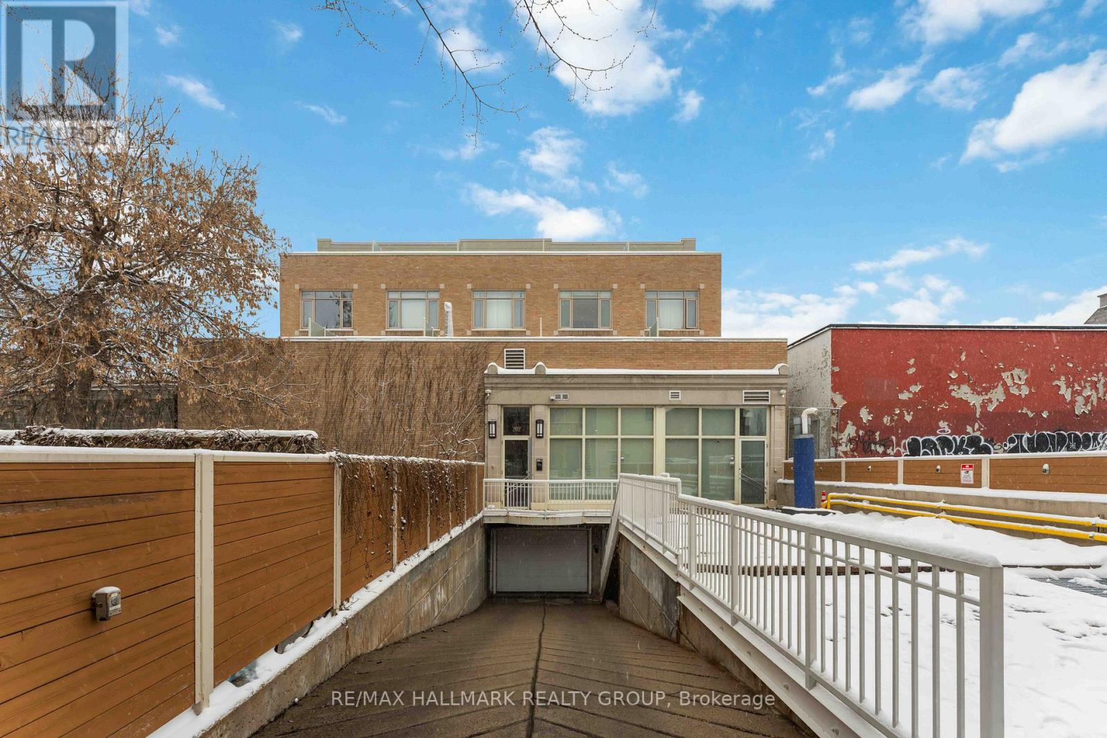 15 - 202 ST. PATRICK STREET