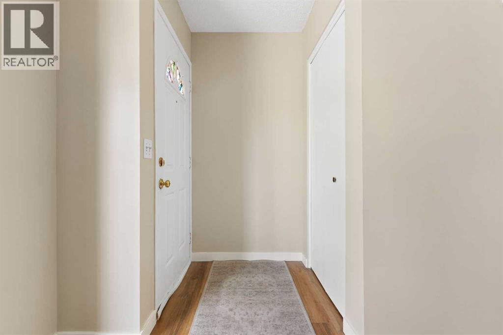 82 Coventry Lane NE