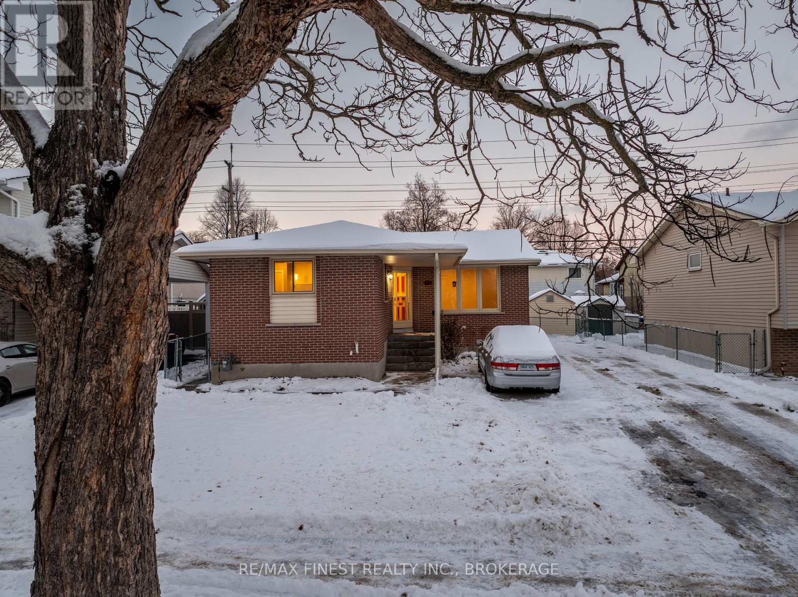 171 SUTHERLAND DRIVE