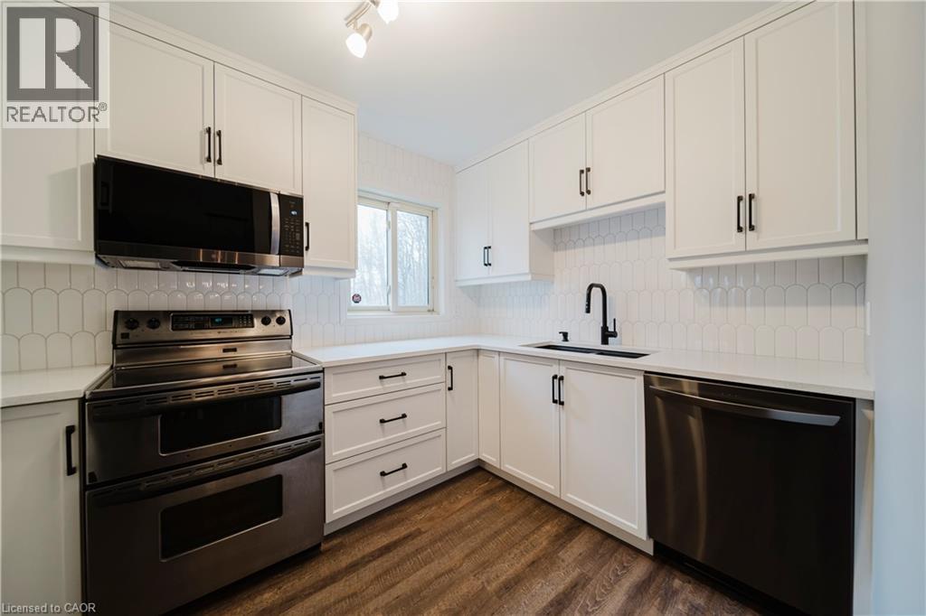 20 FORREST Avenue W Unit# 13
