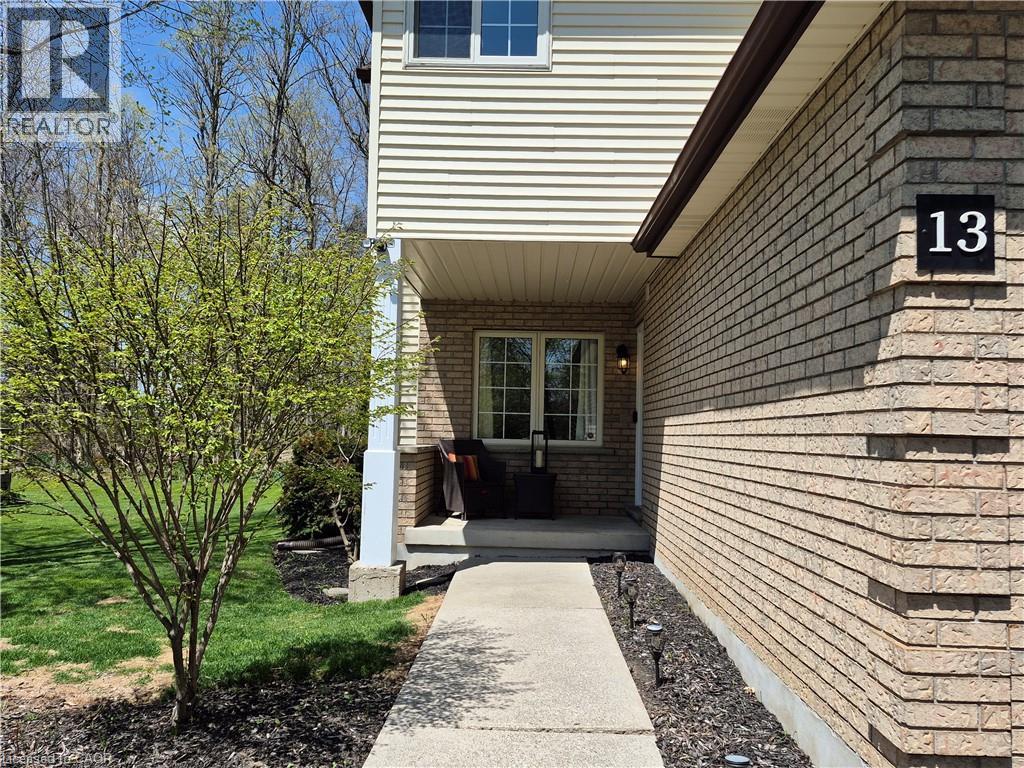 20 FORREST Avenue W Unit# 13