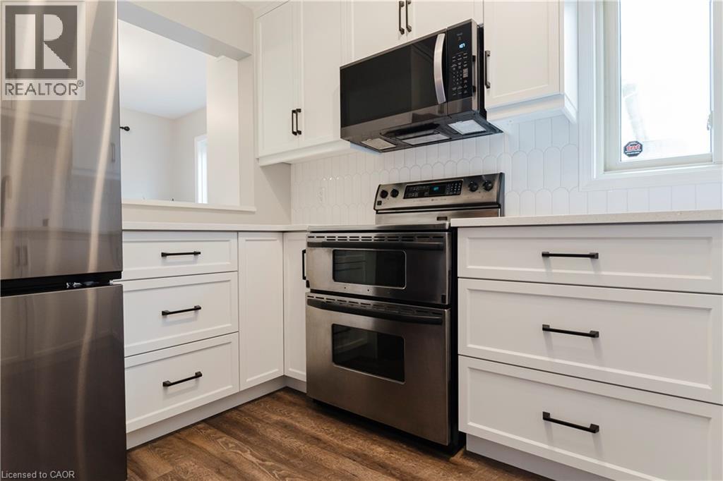 20 FORREST Avenue W Unit# 13