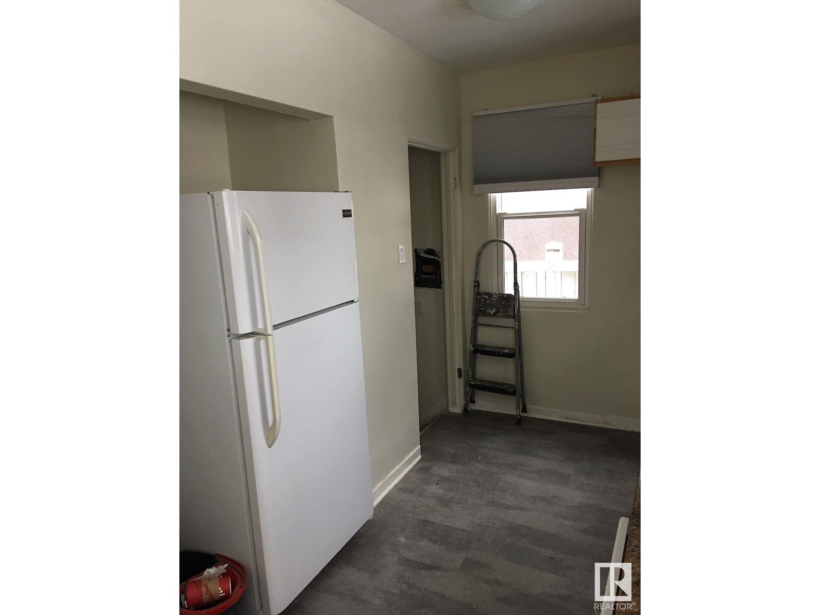 8151 79 AV NW