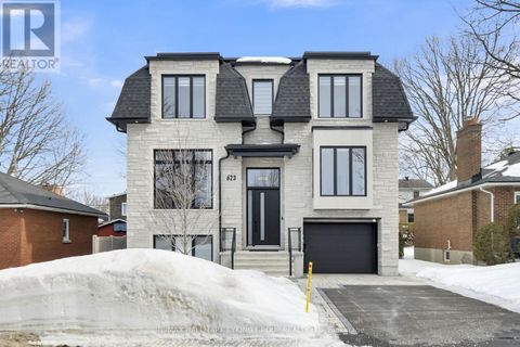 623 ROWANWOOD AVENUE Ottawa ON K2A3E3