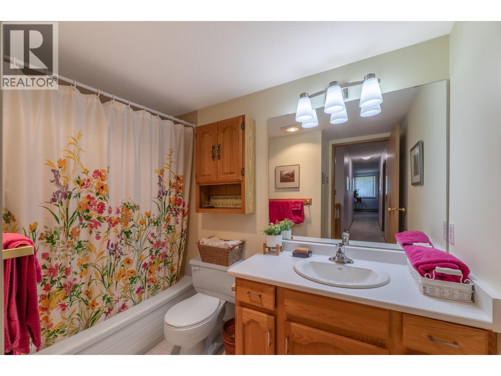 272 GREEN Avenue W Unit# 210