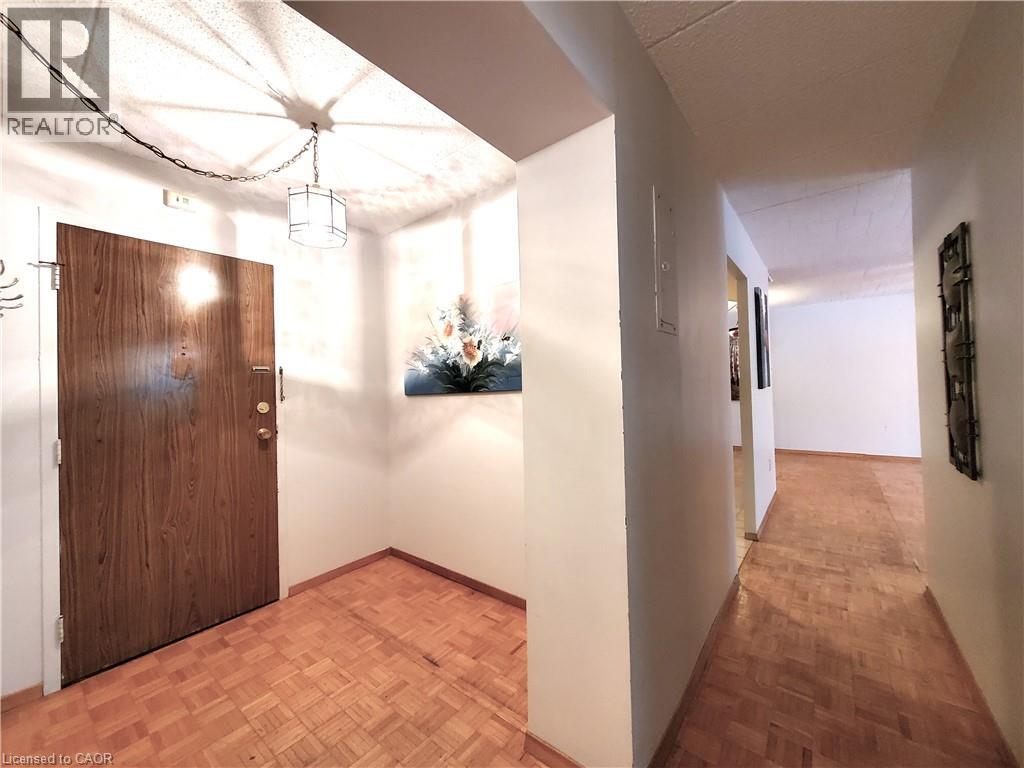 6 WALTON Avenue Unit# 104