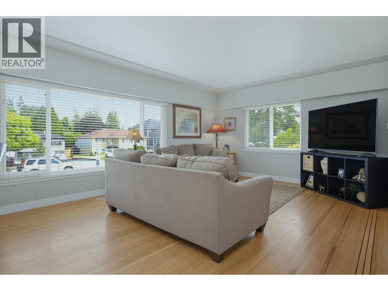 942 PORTER STREET