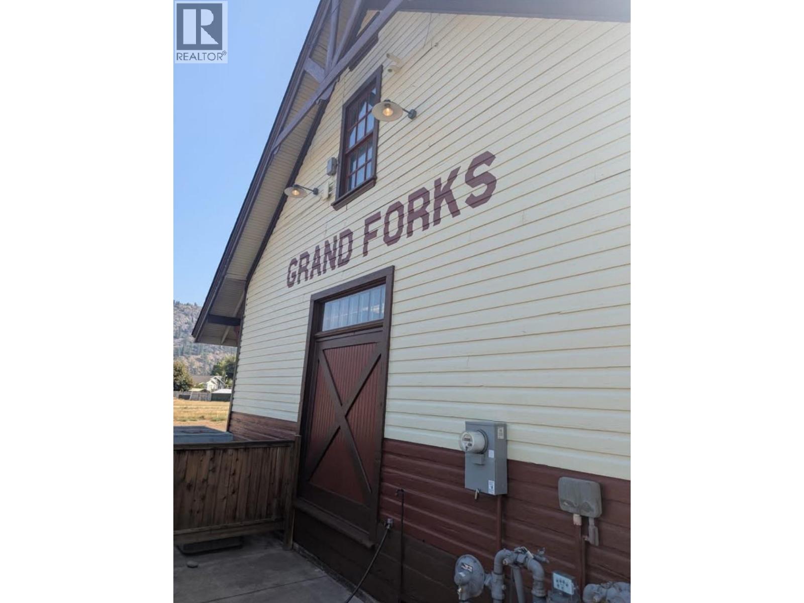 7654 DONALDSON Drive