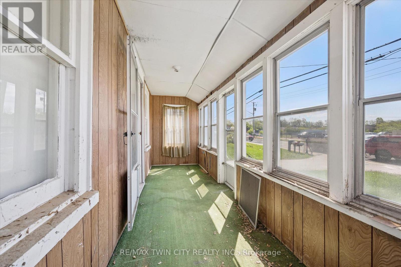 630 MAIN STREET E