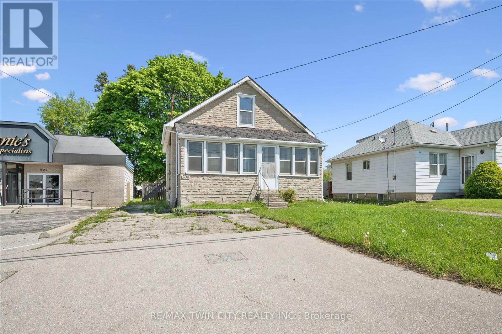 630 MAIN STREET E
