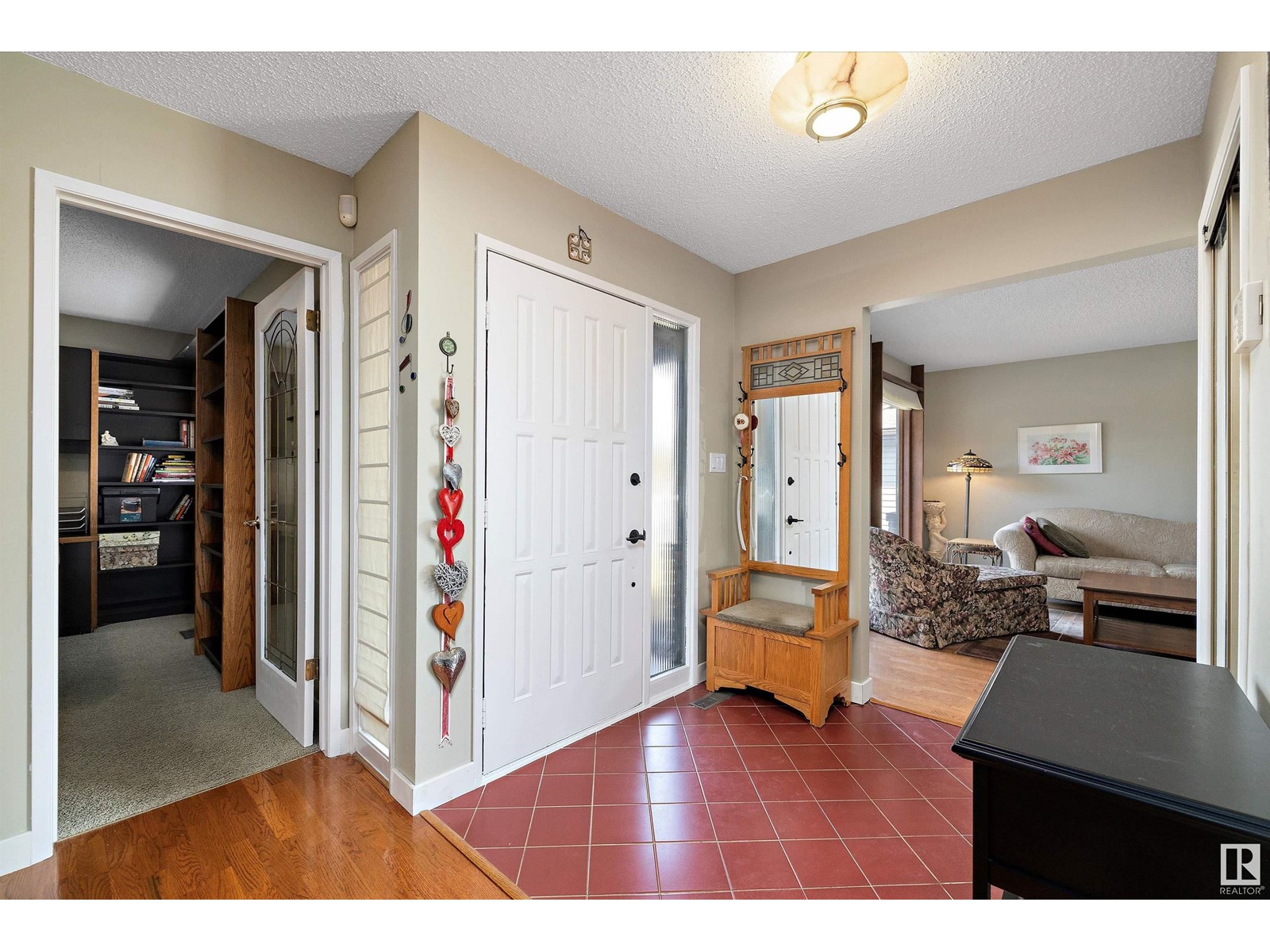 11520 24 AV NW