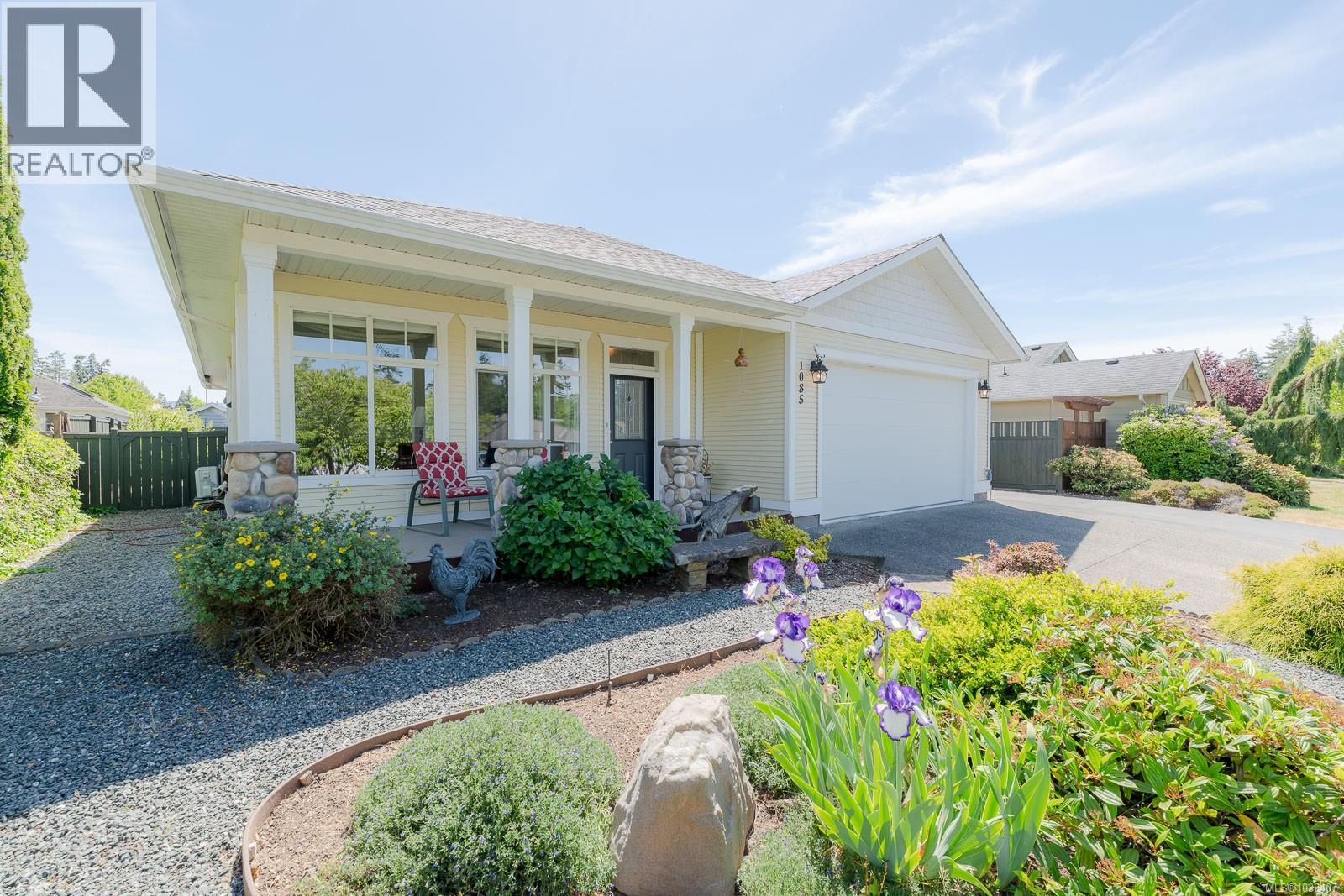1085 Tara Cres