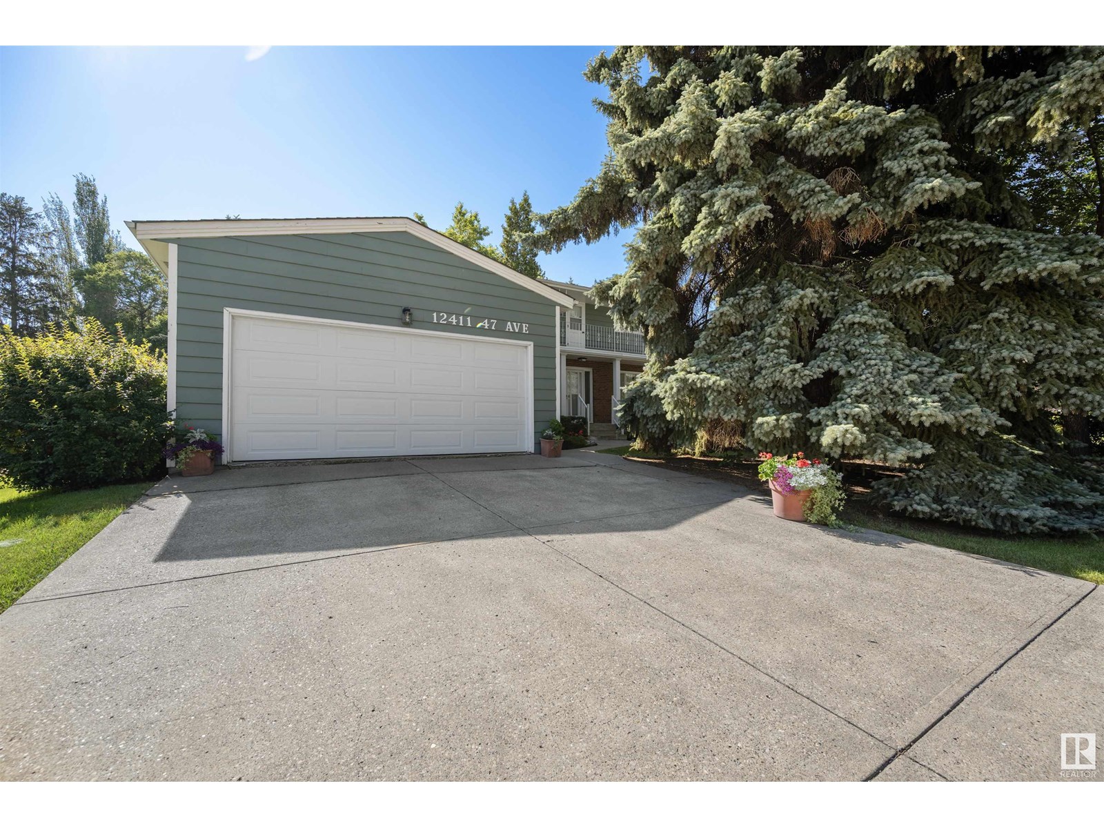 12411 47 AV NW