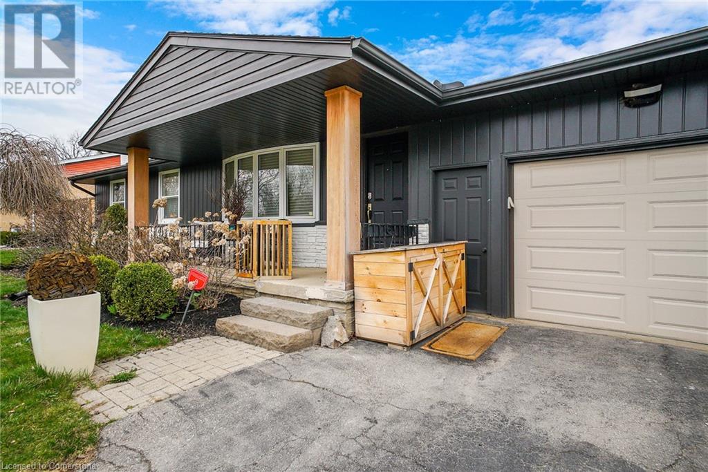 111 ROSSLINN Road