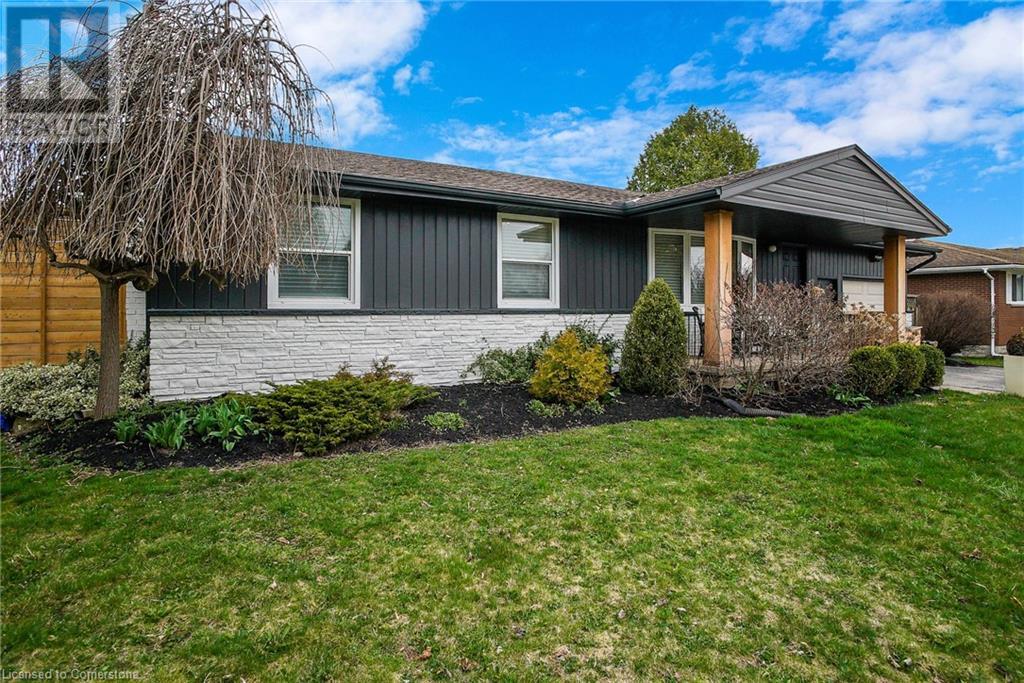 111 ROSSLINN Road