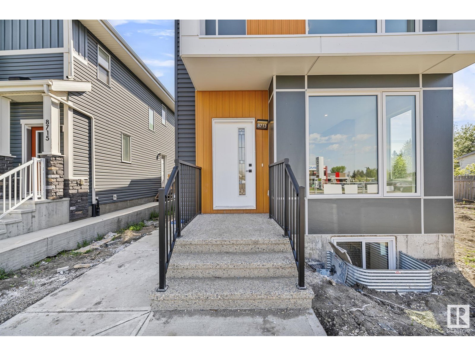 8713 149 ST NW