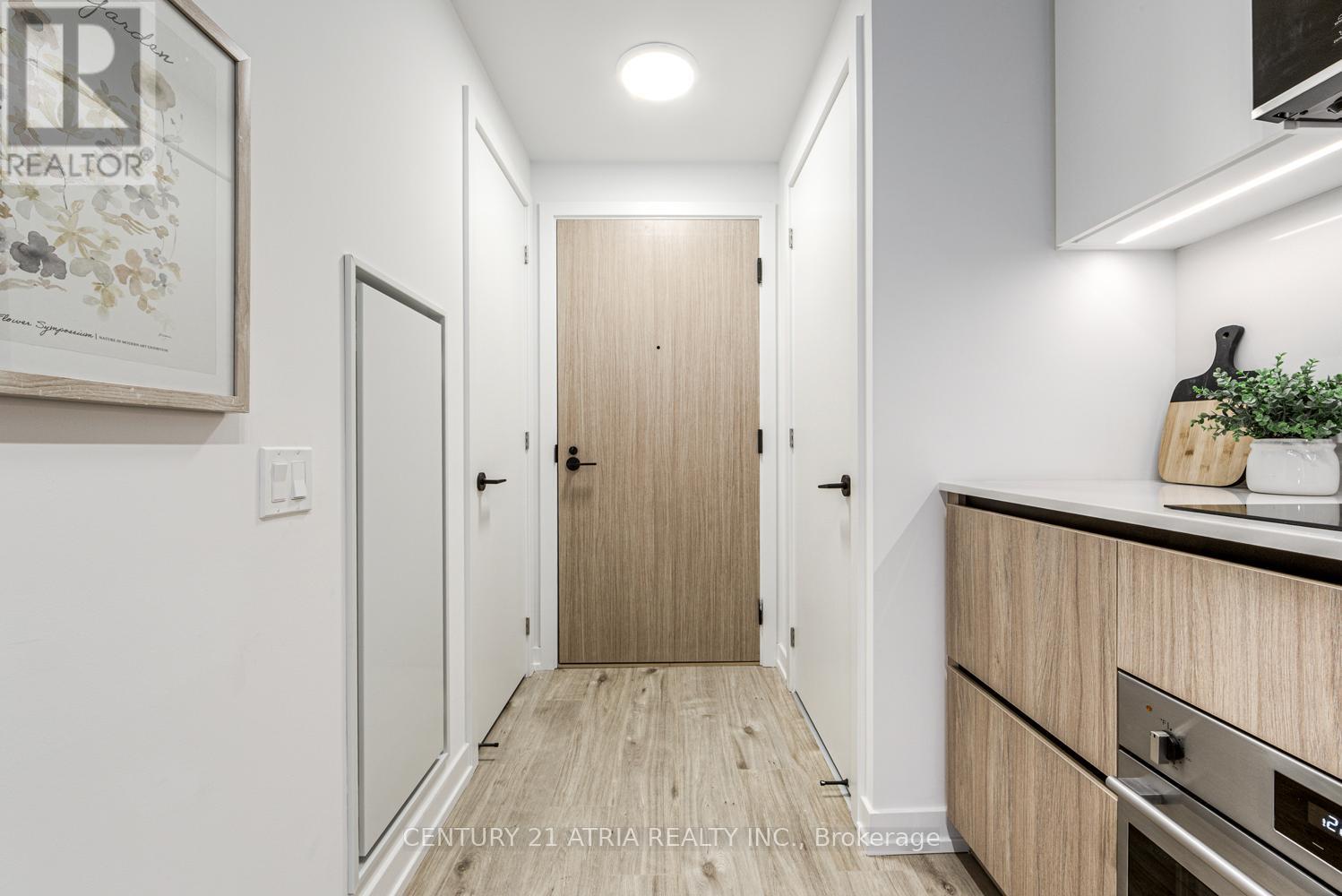 Photo 1 of 18 — 513 - 35 PARLIAMENT STREET Unit 513, Toronto (Waterfront Communities), ON M5A0Z5