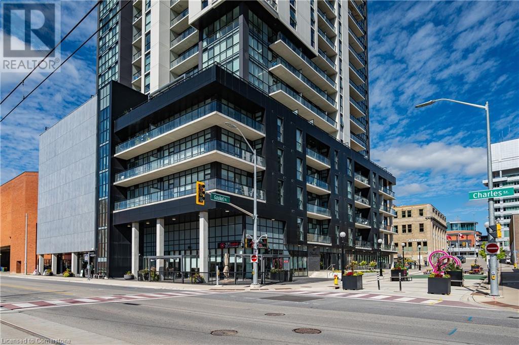 60 CHARLES Street W Unit# 807