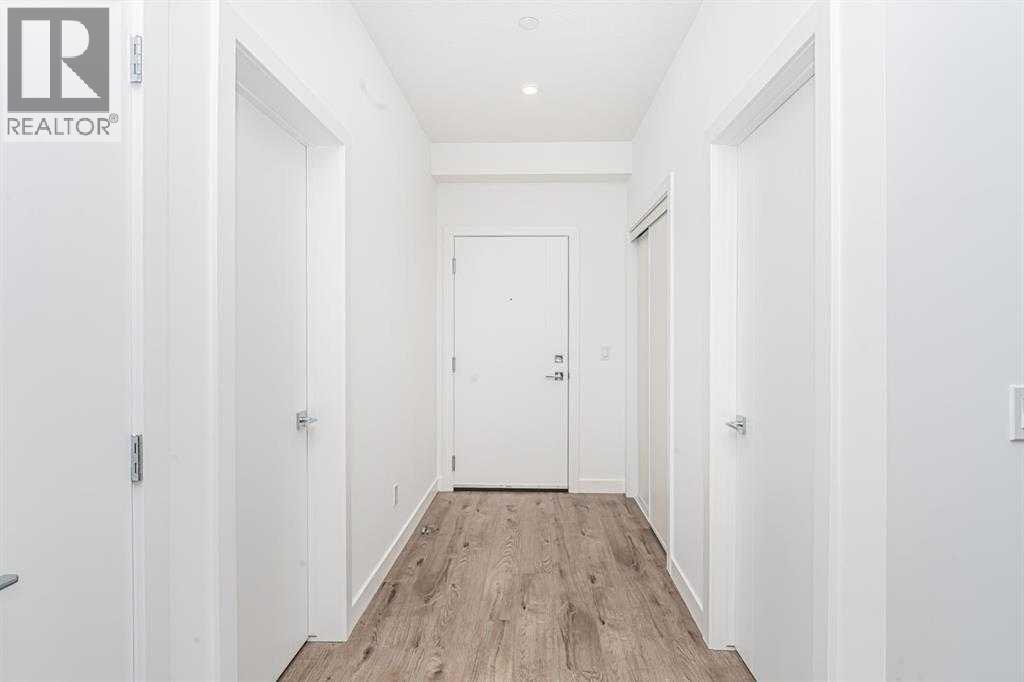 1305, 60 Skyview Ranch Road NE