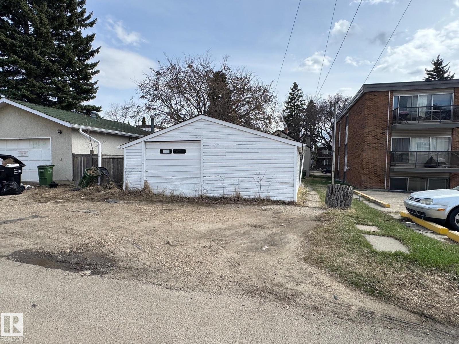 10708 UNIVERSITY AV NW
