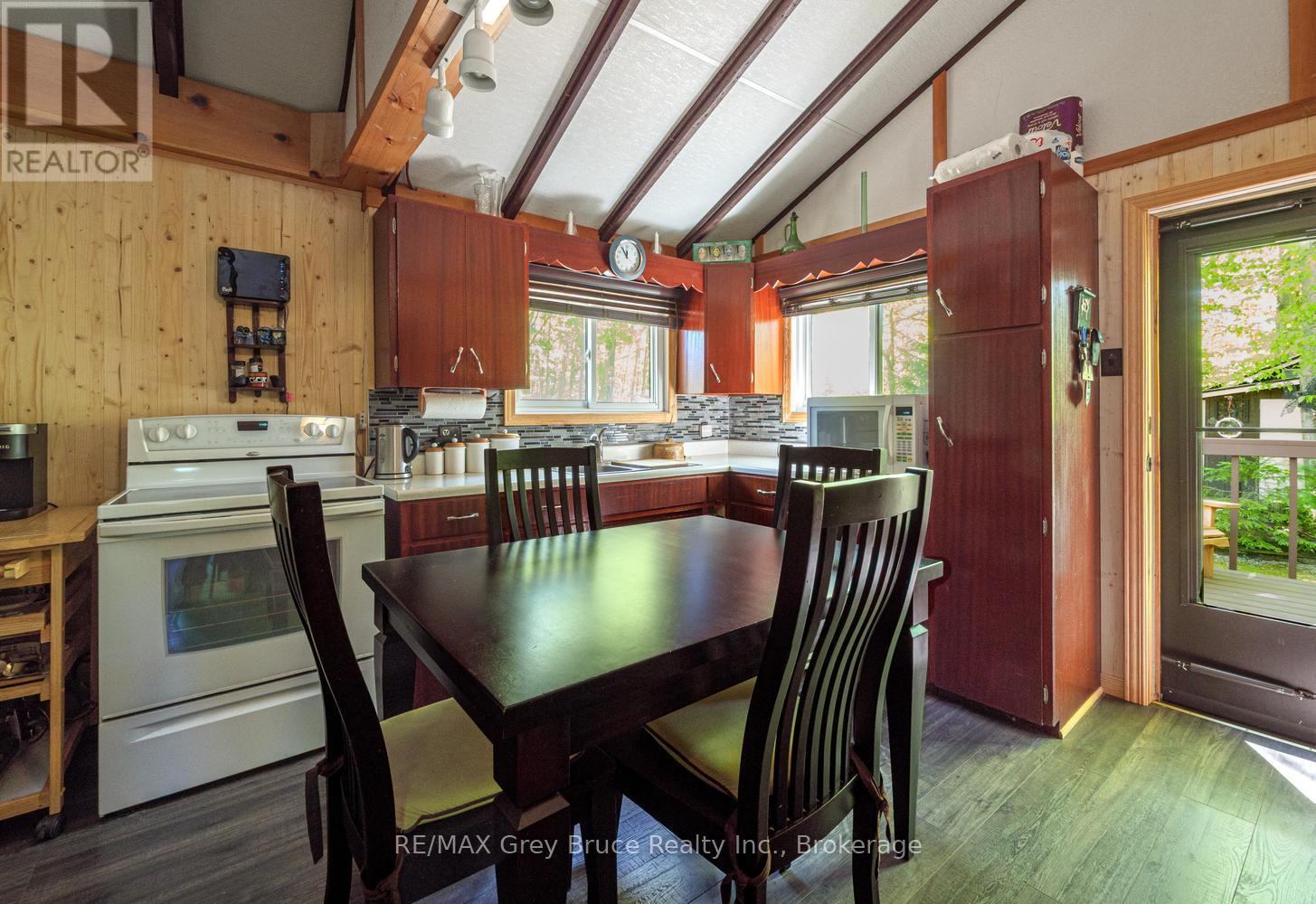 112 SYMON AVENUE