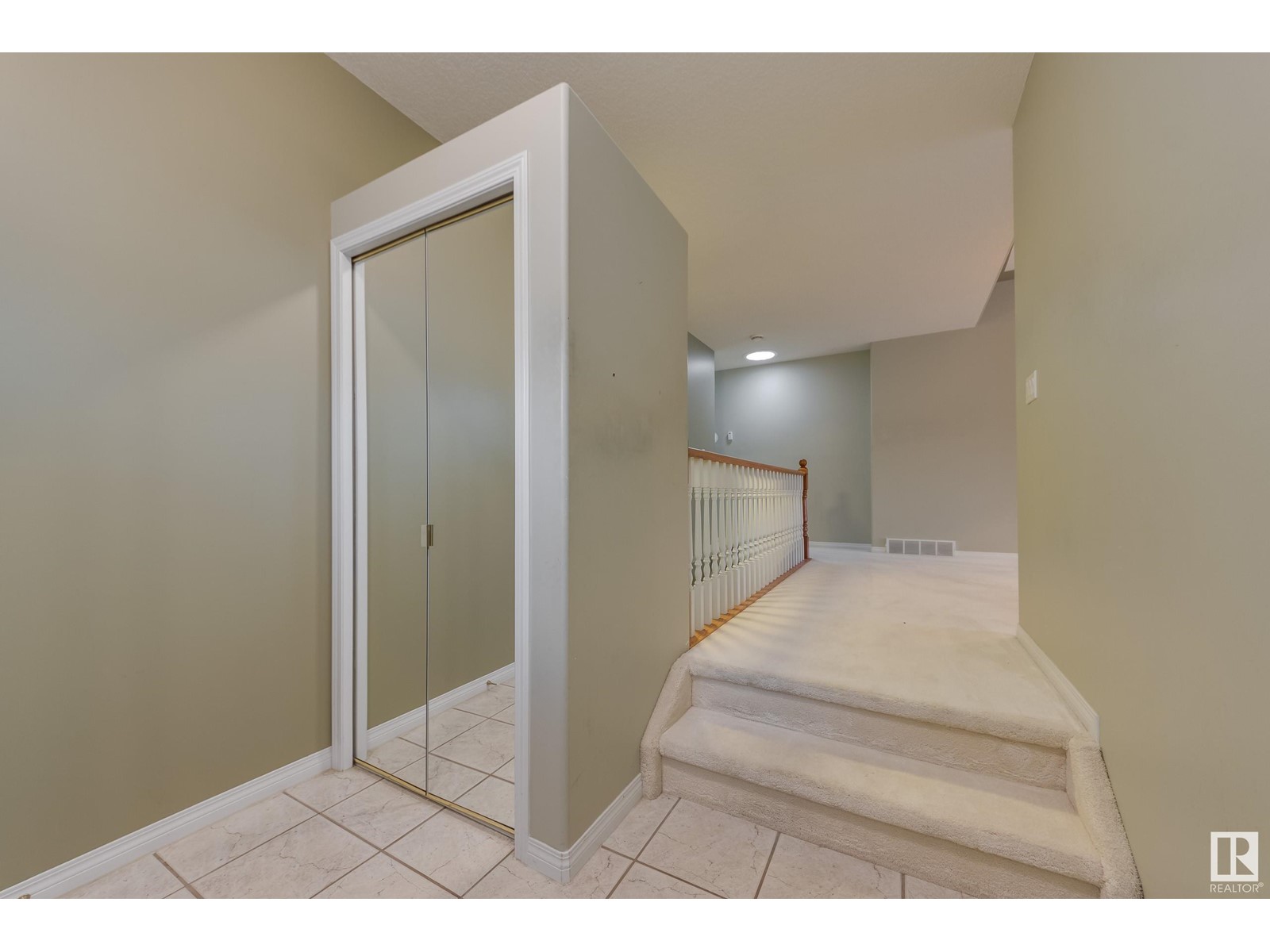 122 FALCONER CO NW