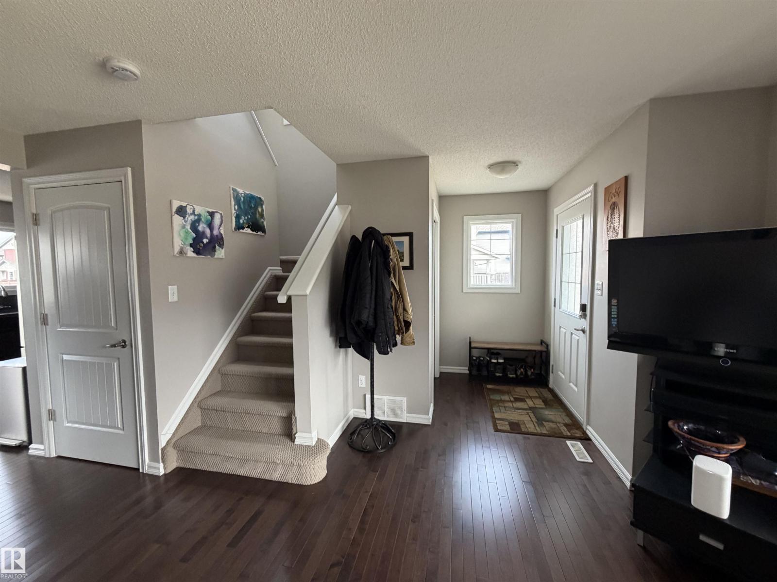 5204 4 AV SW