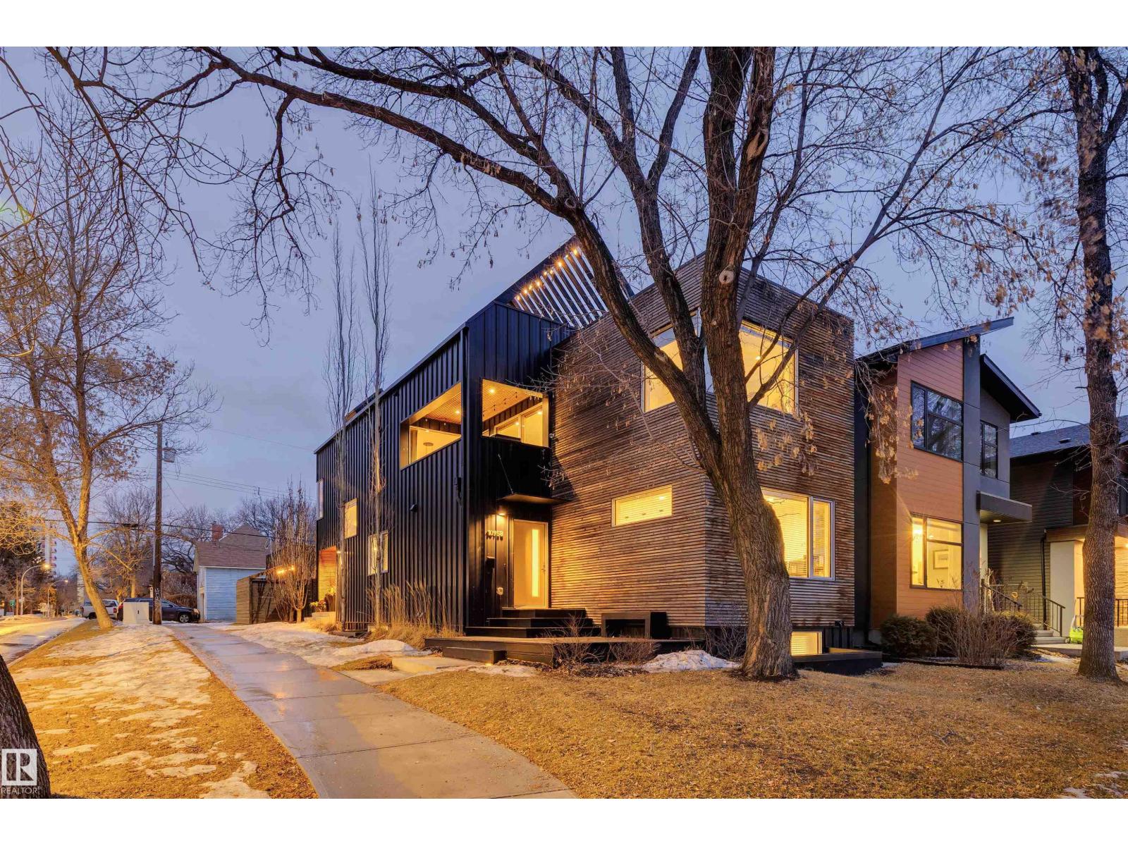 10958 80 AV NW
