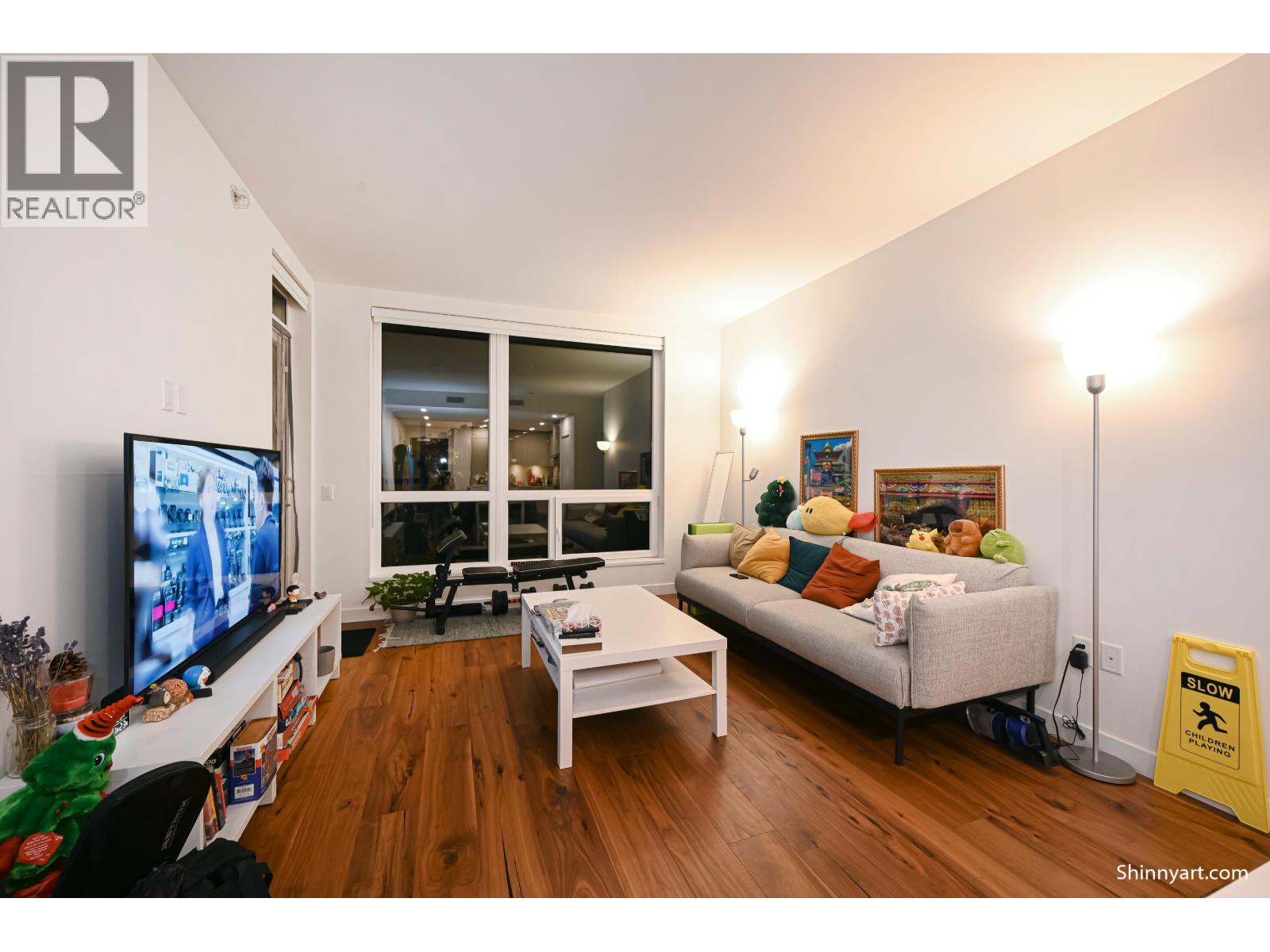 202 5058 CAMBIE STREET