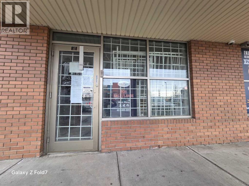 818, 5075 Falconridge Boulevard NE