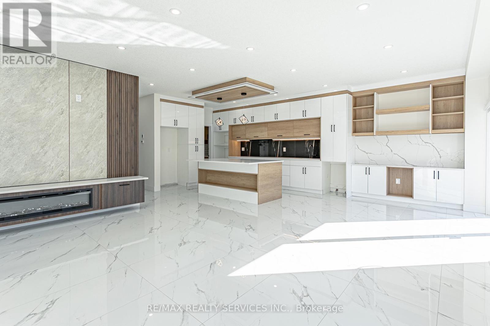 1260 HONEYWOOD DRIVE
