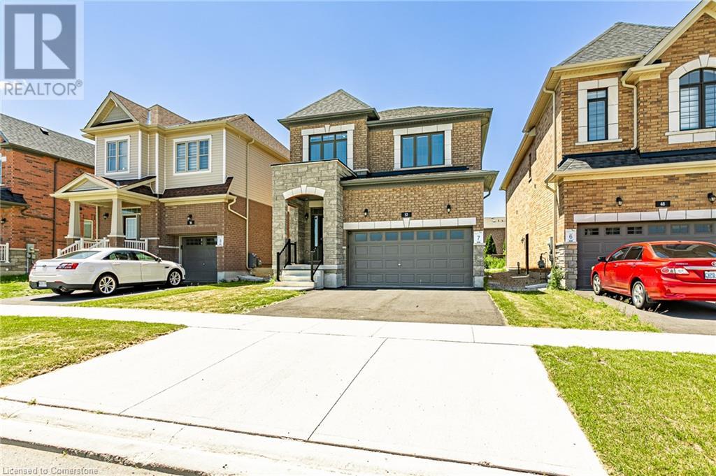52 LUMB DRIVE Drive E