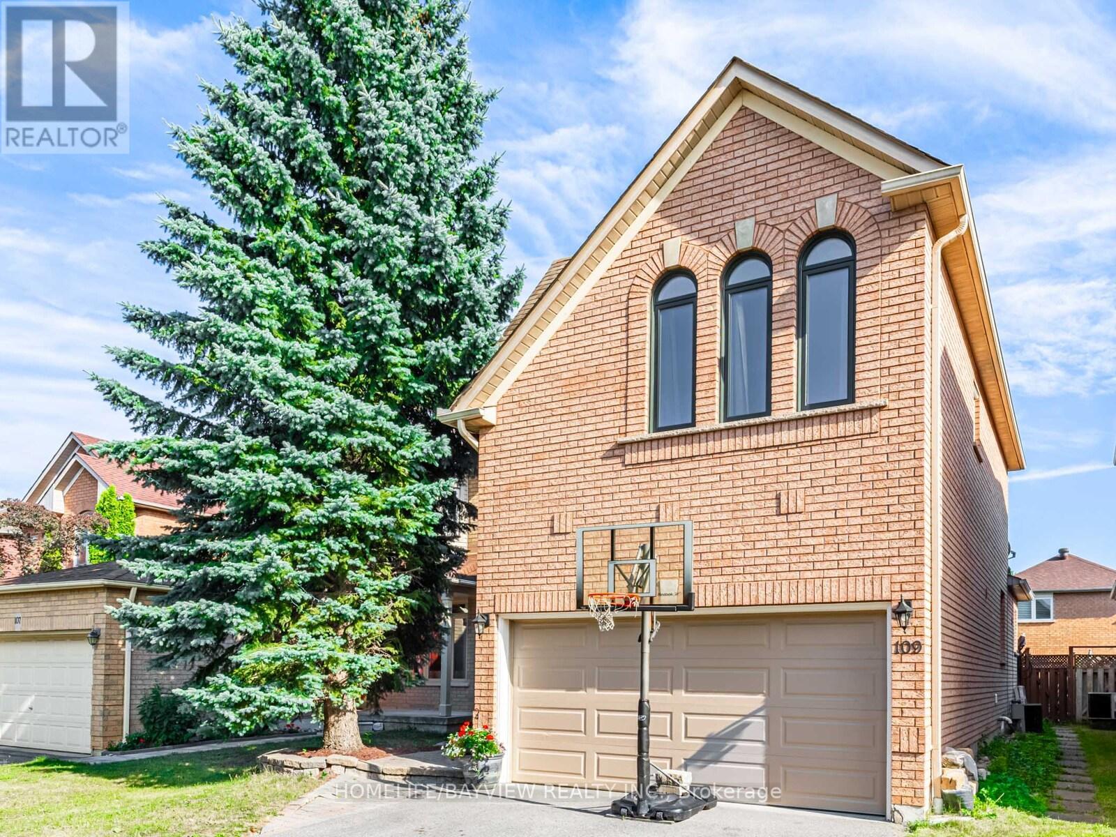 109 THICKET CRESCENT