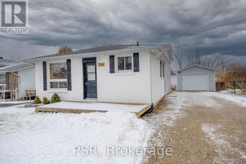 708 JOHNSTON CRESCENT W Kincardine ON N2Z1S4