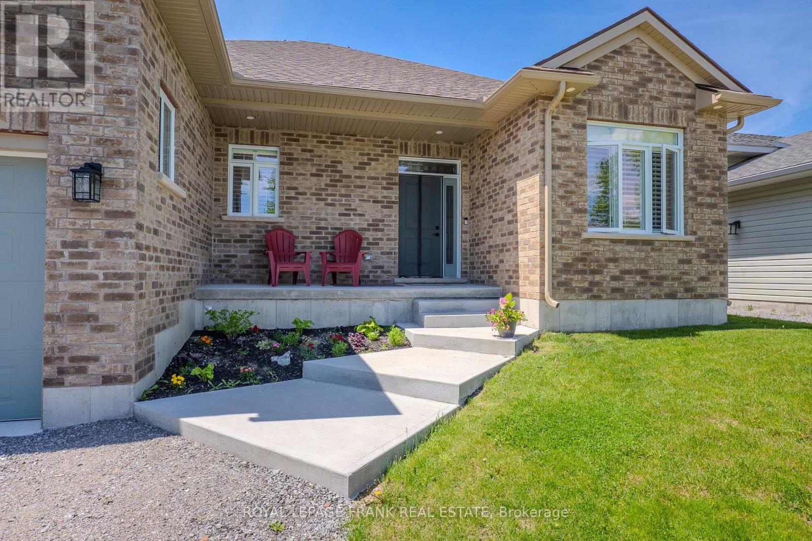 44 BIRCH CRESCENT