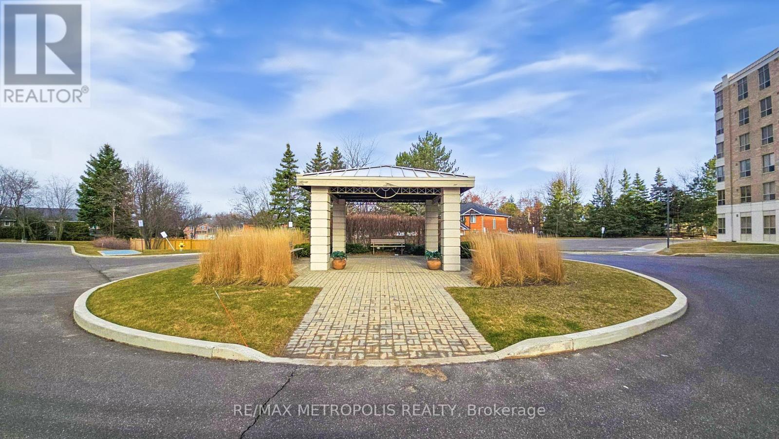 412 - 2200 JOHN STREET