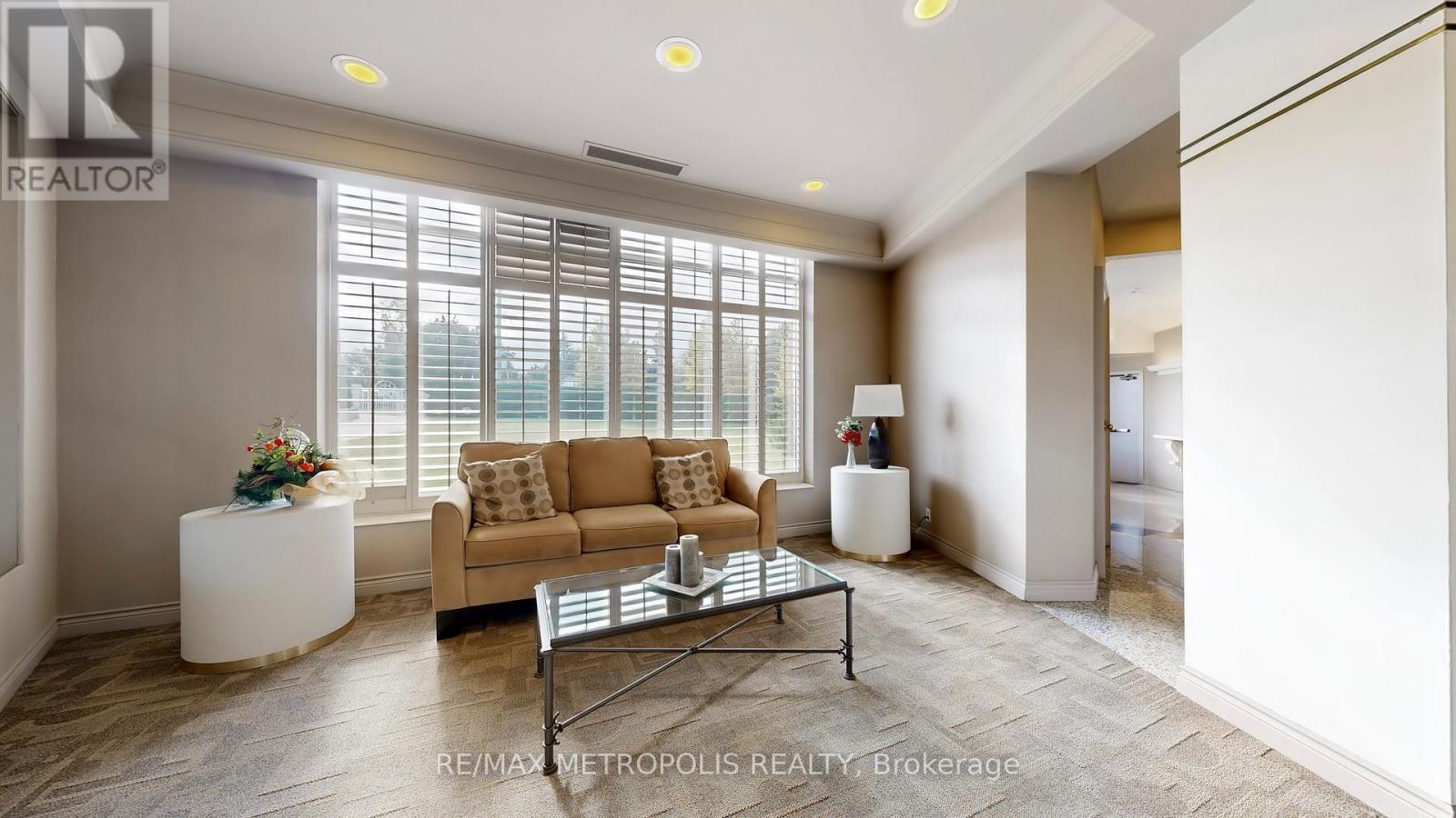 412 - 2200 JOHN STREET