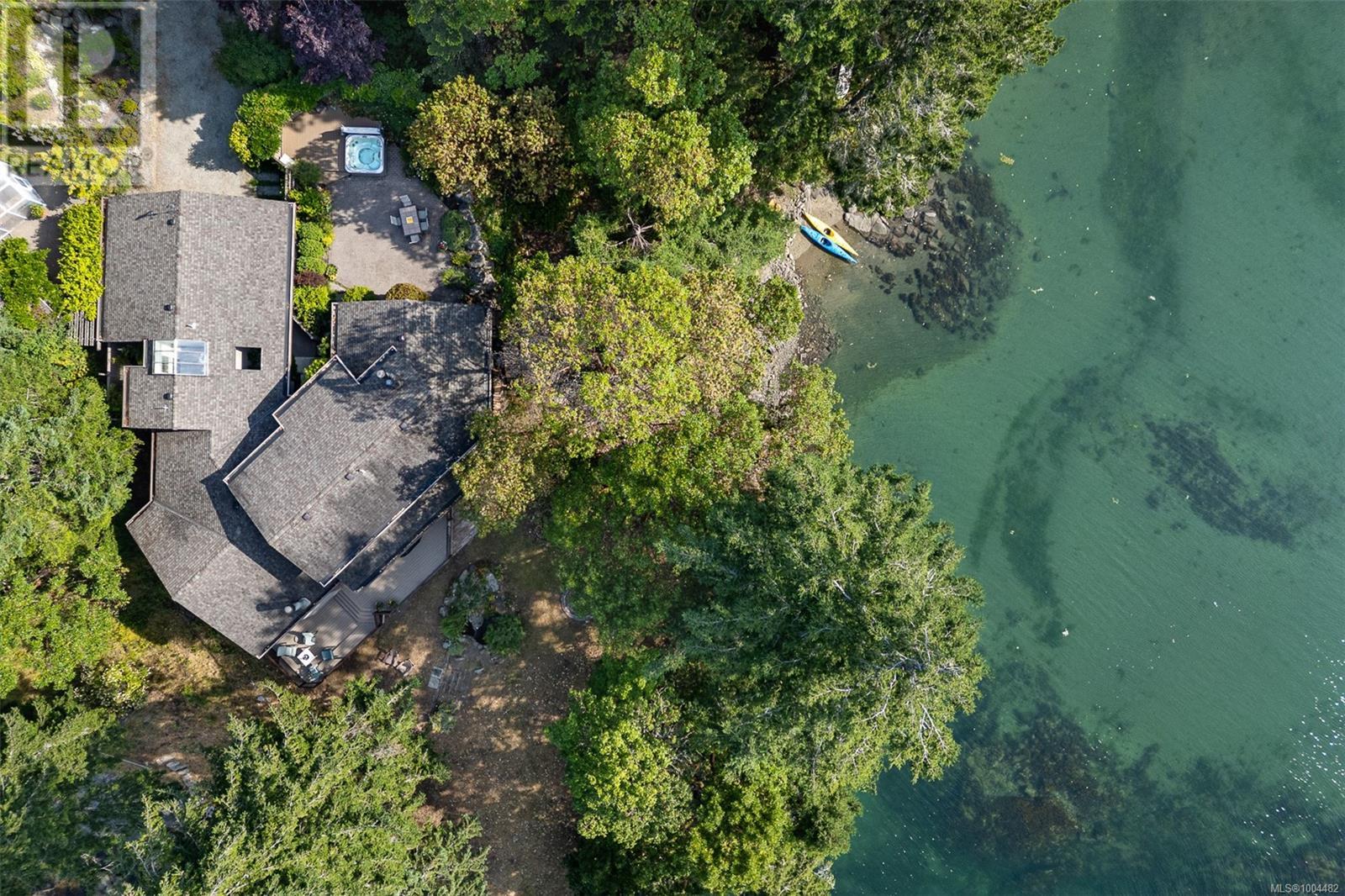 1 835 Sturdies Bay Rd