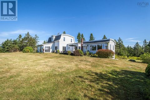 22-1 Ostrea Lake Road Ostrea Lake NS B0J2L0