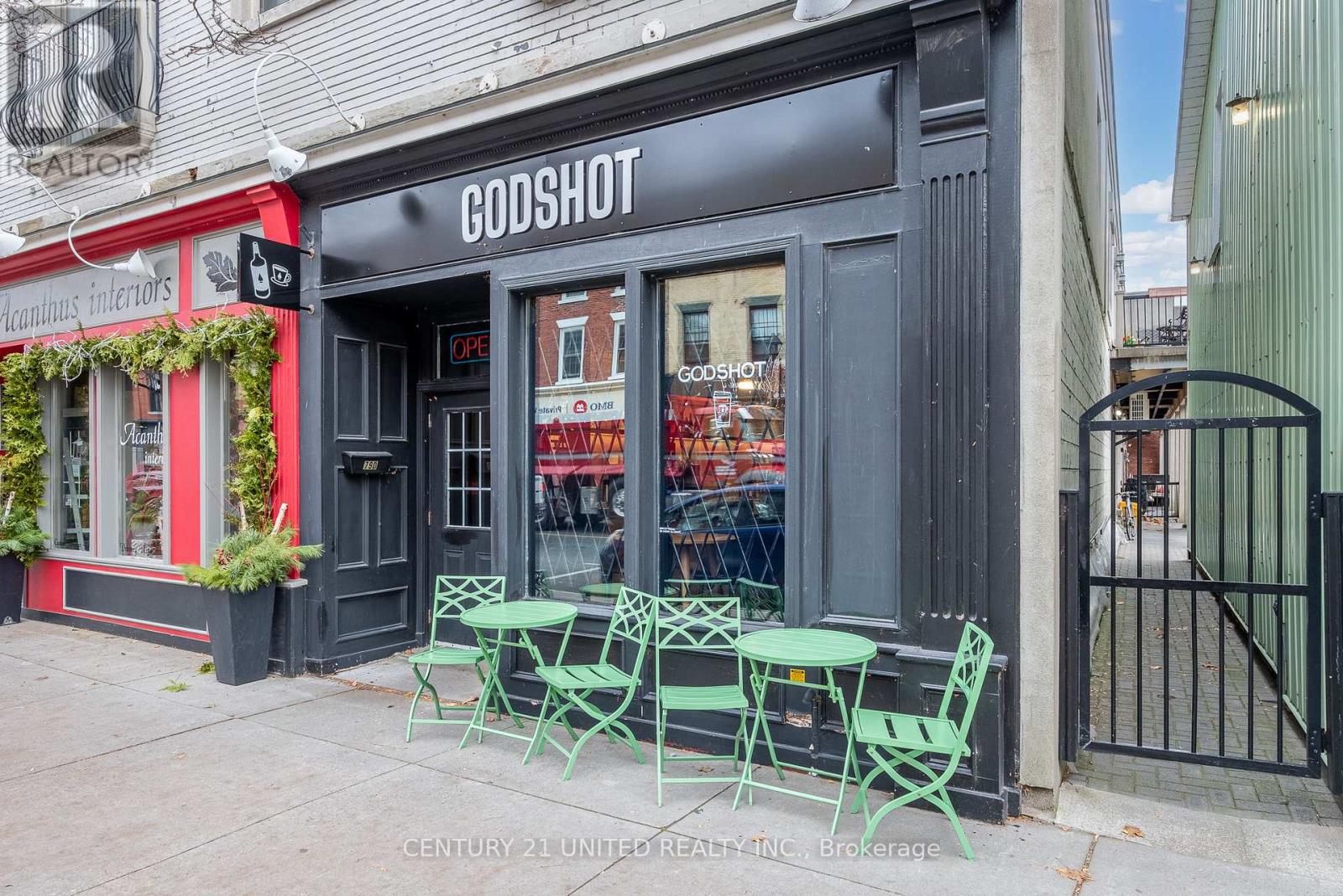 D - 79 KING STREET W