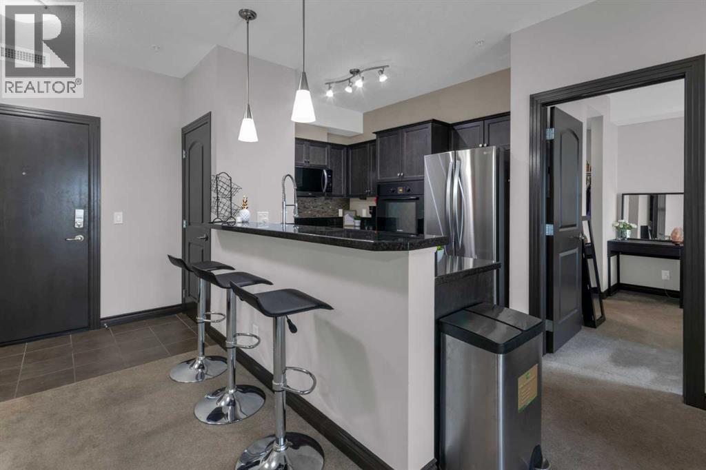 308, 30 Royal Oak Plaza NW