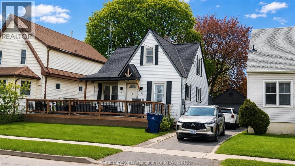 Photo 1 of 7 — 95 Poplar STREET, Chatham, ON N7L1K2