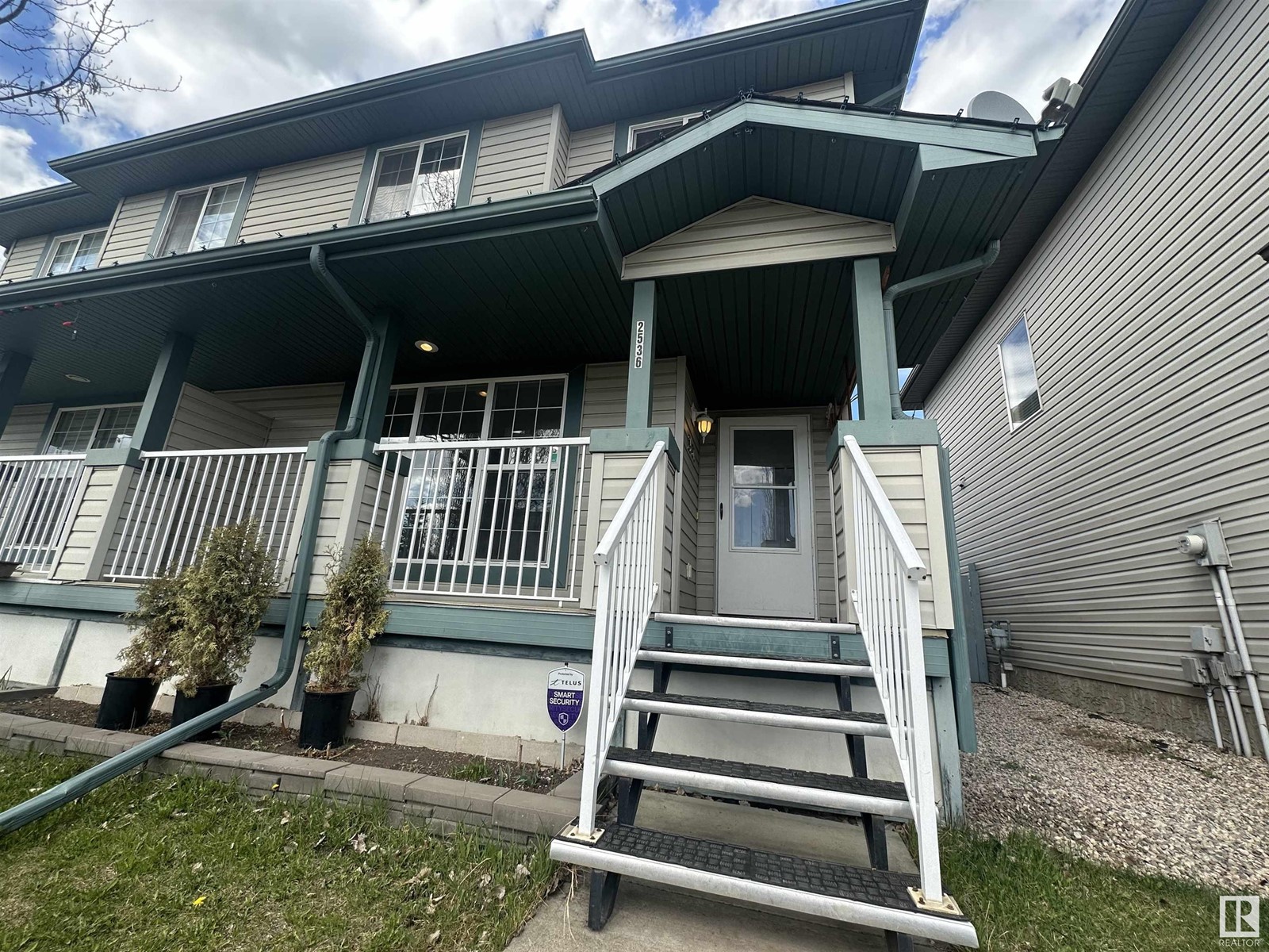 2536 30 AV NW