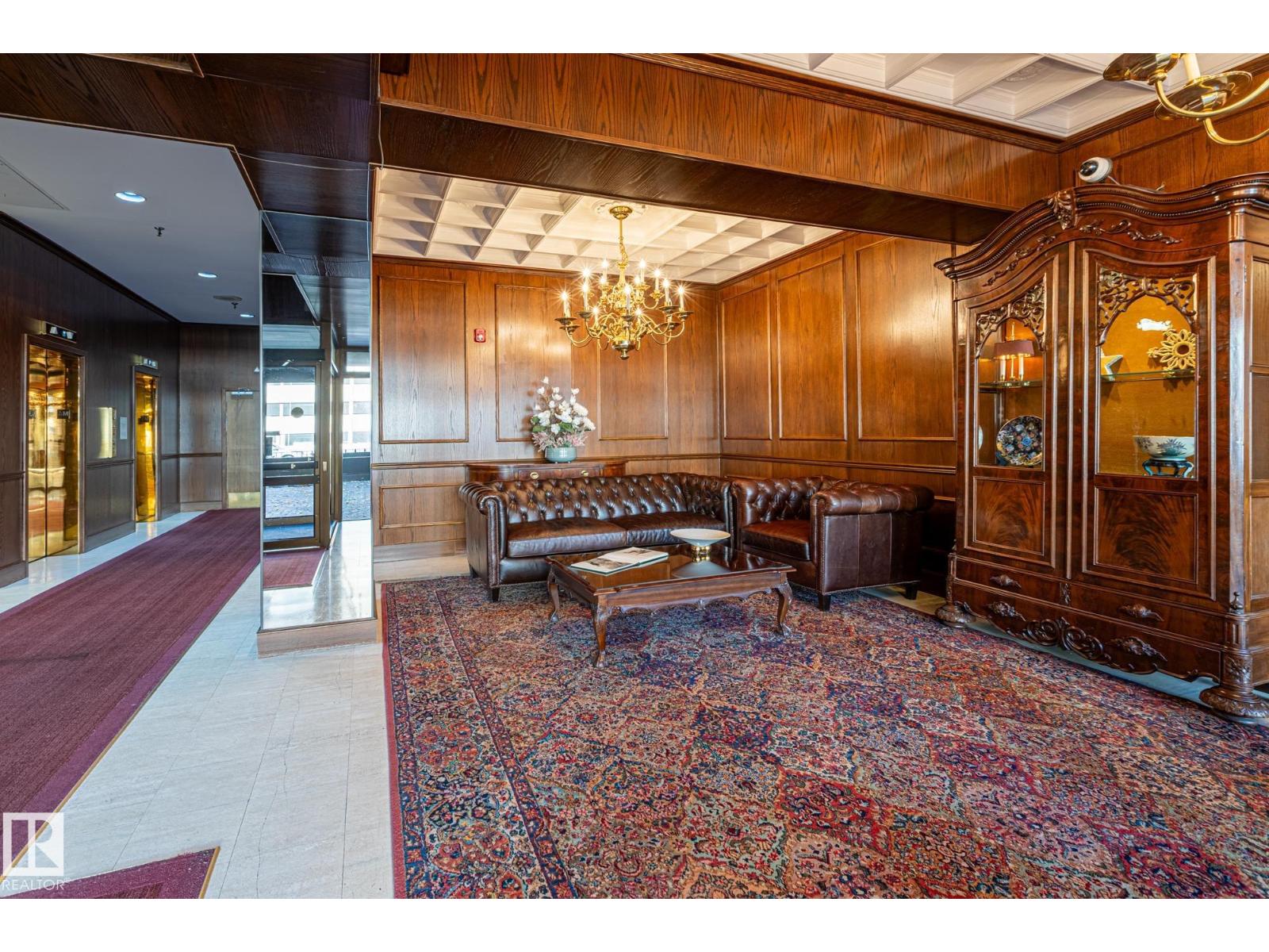 #602 11503 100 AV NW