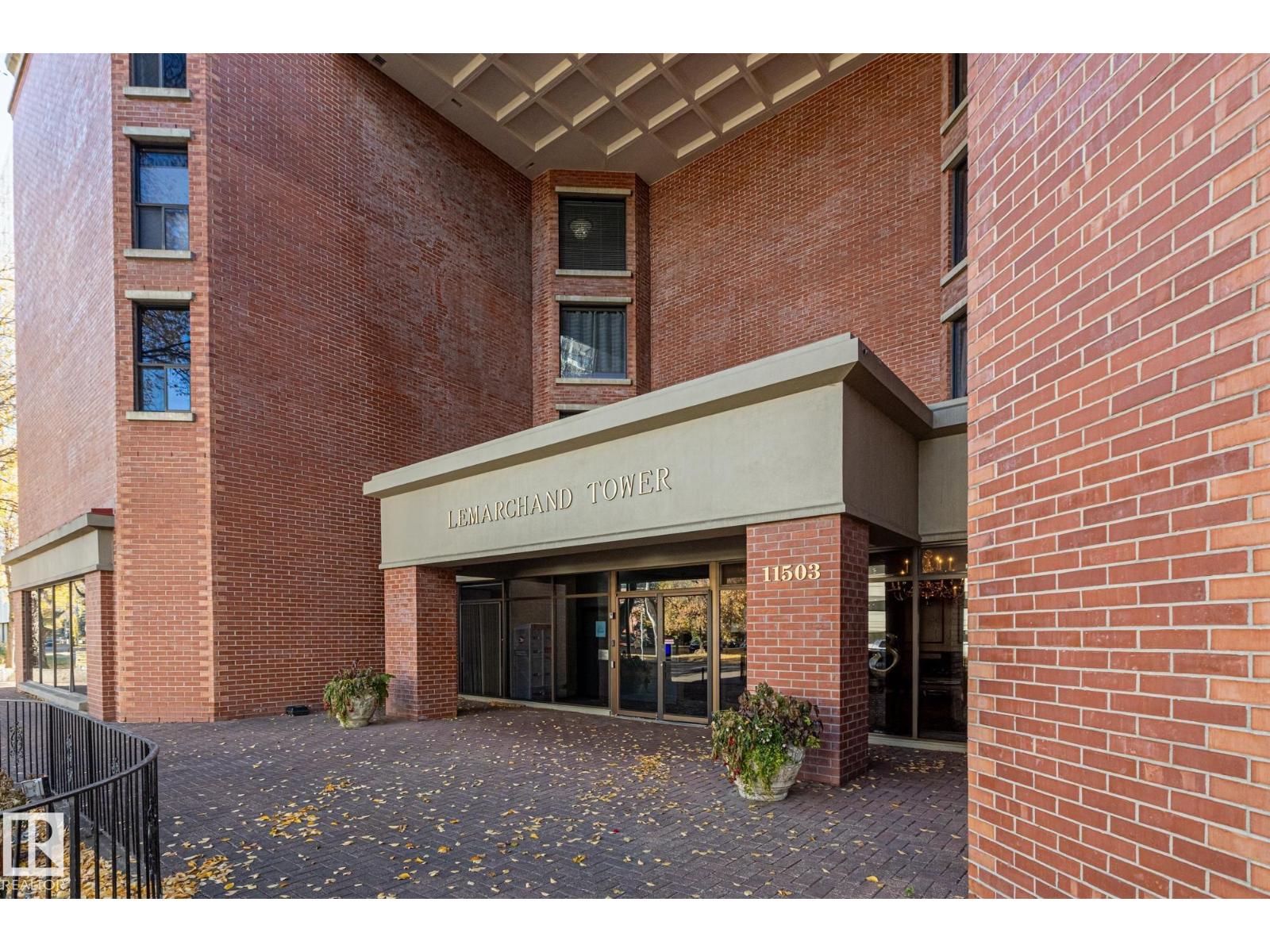 #602 11503 100 AV NW