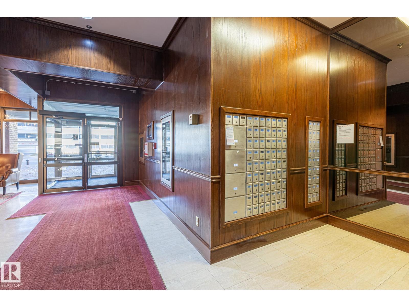 #602 11503 100 AV NW