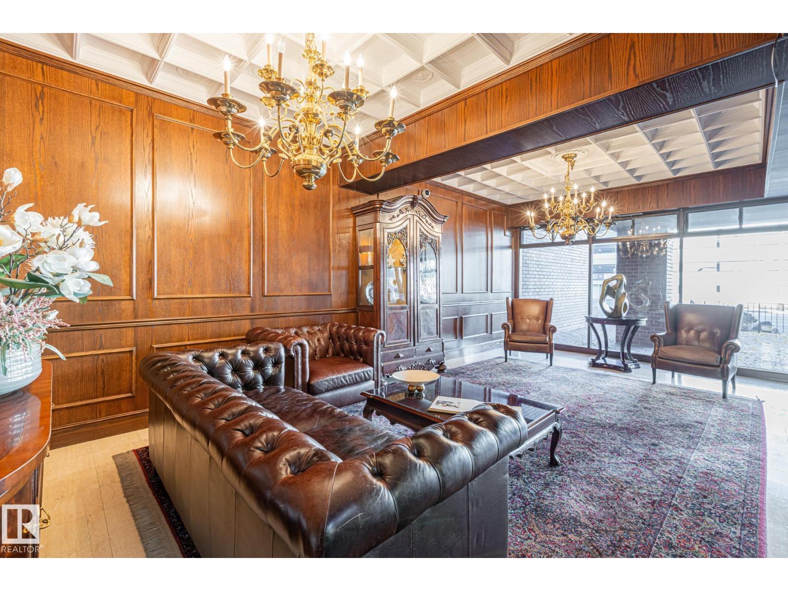 #602 11503 100 AV NW