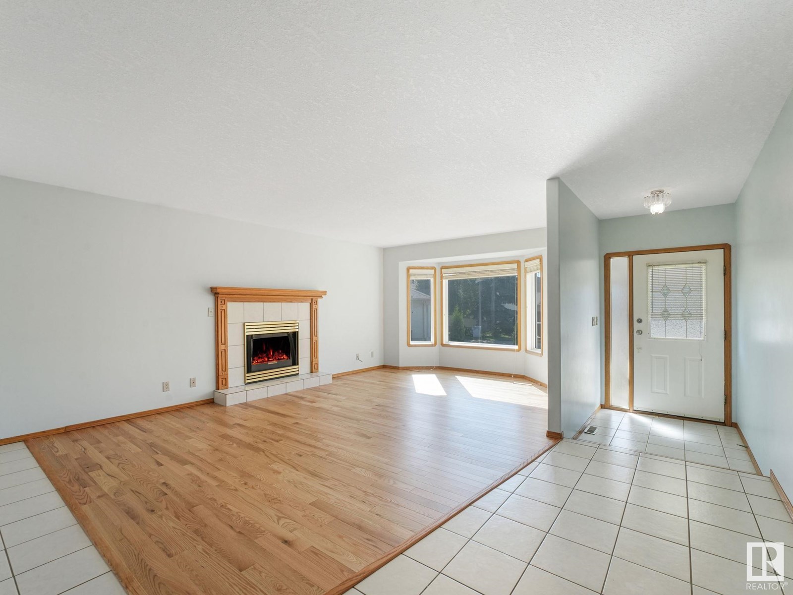 1016 JAMES CR NW