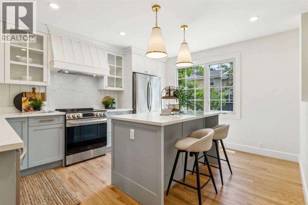 408 Point Mckay Gardens NW